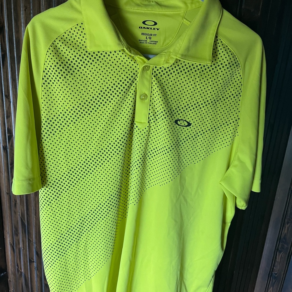 Oakley sz large golf shirt